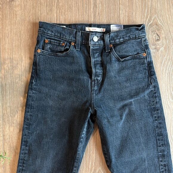 LEVIS WEDGIE FADED BLACK ANKLE JEANS SIZE 25 EUC BUTTON FLY - Picture 5 of 9